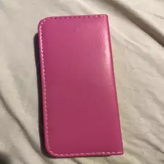 pink zip wallet perfect for tampons , pad or lipstick