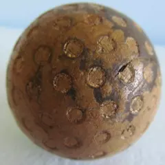 VINTAGE GOLF BALL- UNUSUAL DESIGN-P DETECTIVE W/CIRCLES SPACED FURTHER APART