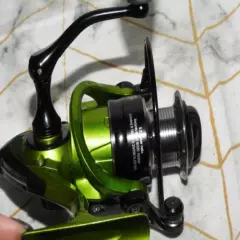 LUNKERHUNT BEDLAM SPINNING REEL 5.2:1 Ratio Green 2000 SERIES Reel New