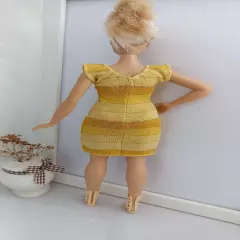 Dress for Curvy doll, stretch, no hook and loop.