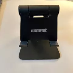 Adjustable iphone stand