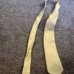 JoS A Bank Reserve Tie Yellow