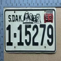 1959 South Dakota license plate 1-15279 Minnehaha Mount Rushmore 16495