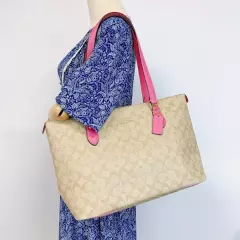 NWT COACH GALLERY TOTE IN SIGNATURE CANVAS