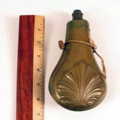 ANTIQUE BRASS POWDER FLASK CIVIL WAR HUNTING SPORTSMAN FLINTLOCK MUZZLE LOADER