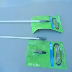 Lot 2 Muzzy Classic white arrows W/ Quick Release Gar point One New/ One Used 