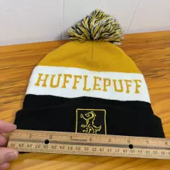 Harry Potter Universal Studios Yellow and Black Hufflepuff Crest Beanie Hat OS