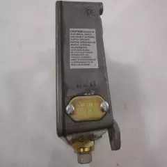 *NEW* BARKSDALE B1T-M32SS PRESSURE ACTUATED SWITCH 160-3200 PSI / 4800PSI