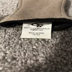 OUTDOOR RESEARCH VIGIL GLOVES SIZE-Medium