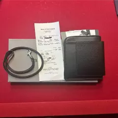 BALENCIAGA Passport Wallet