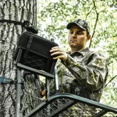 RE553 Rivers Edge Big Foot Traveler Folding Seat 15lb Hang On Deer Hunting Stand