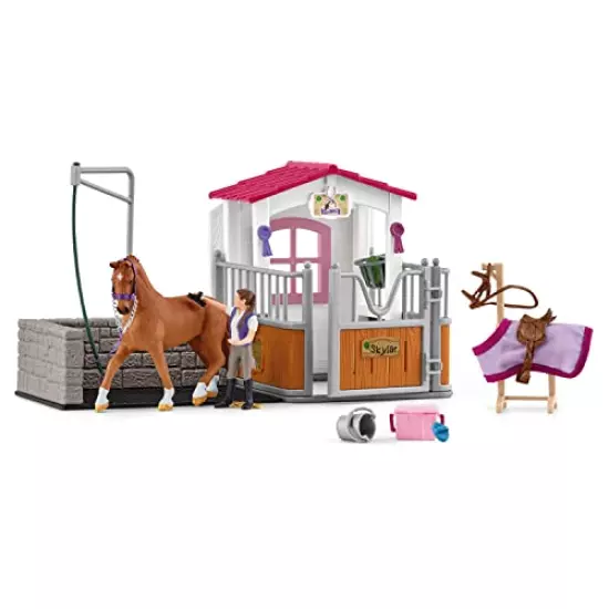 Schleich Horse Club 13-Piece Horse Toy for Girls and Boys Ages 5+, Horse Wash Area with Stall (72177)