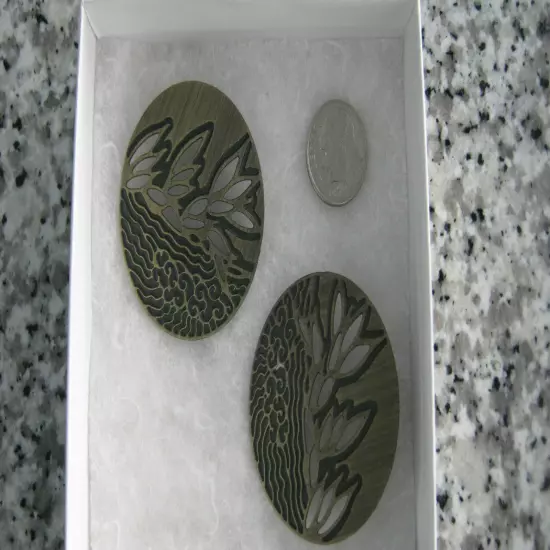 Great Looking Bronze/Gray Pierced Earrings with Cut Out Design