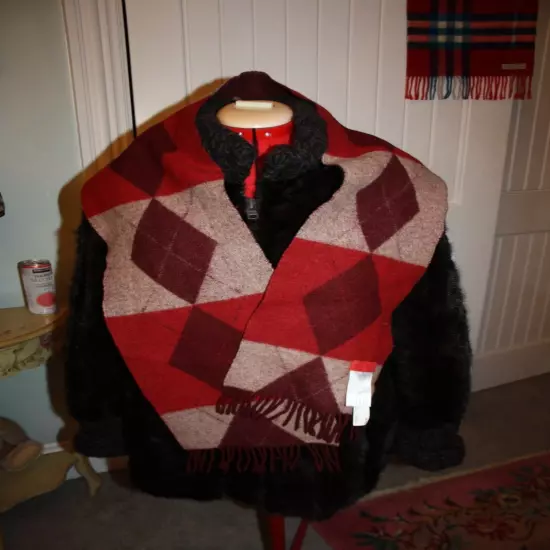 Pringle of Scotland 100% Lambswool Red Marroon Argyle Scarf 7x 62 Beautiful cond