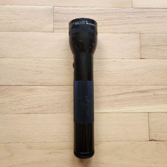 Mag-Lite LED 10” Black 2 D Cell Flashlight Tested