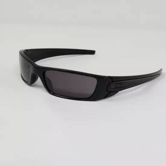 Authentic Oakley 009236-01 Valve Polished Black Sunglasses 60/16 133