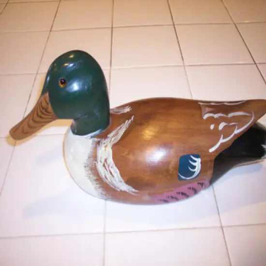 EXCELLENTLY HAND CRAFTED SOLID HEAVY WOOD COLLECTIBLE DECOY MALLARD DUCK 