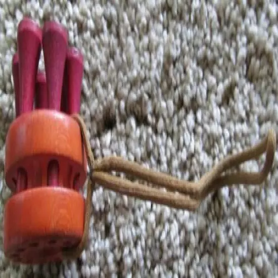 UNIQUE WOOD GOLF TEE CADDIE THAT CAN TIE ONTO YOUR GOLF BAG