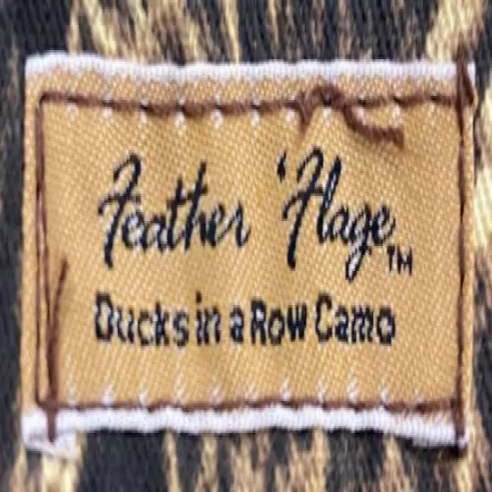 NWOT Feather Flage Camo Duck Hunting Vest Size S/M Button Front Padded Shoulder 