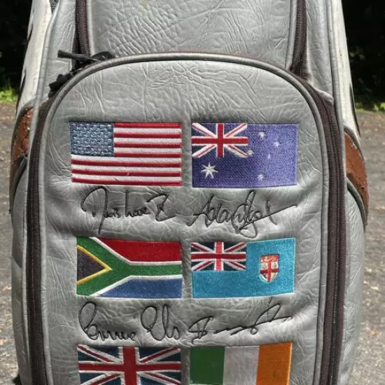 RARE Titleist World Flag Limited Edition Golf Bag #0396 of 2500 Silver