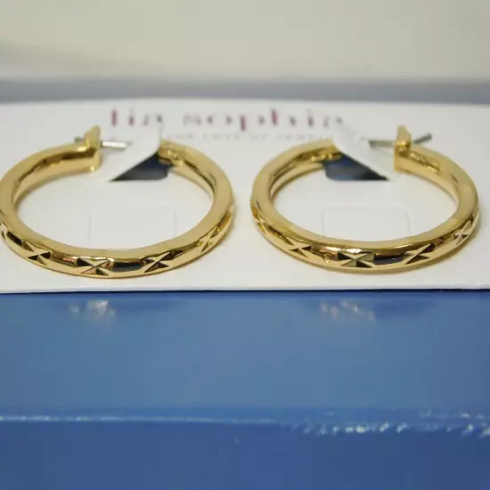 Beautiful Lia Sophia "TRENDCAST" Hoop Earrings, Gold Toned, NWT *VERY POPULAR*