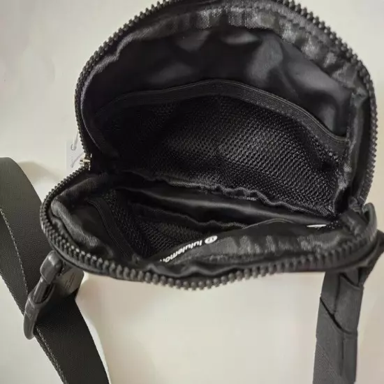 Lululemon Black / Silver Everywhere Belt Bag 1L NWT Brand New