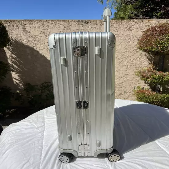 Rimowa Topaz XL 32” 4 Wheel Spinner Aluminum Hardshell Travel Check In Suitcase