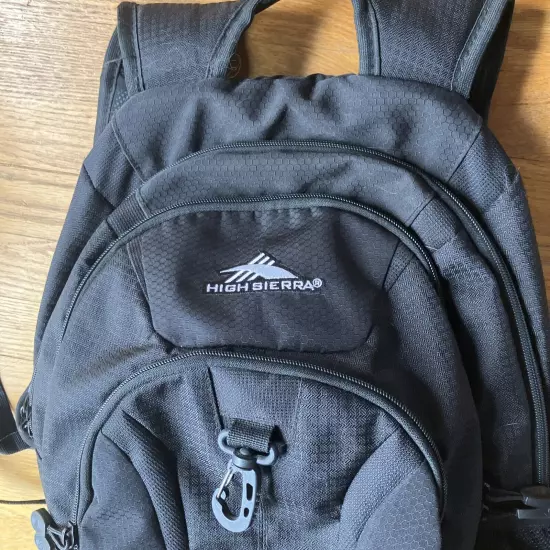 HIGH SIERRA COMPUTER LAPTOP BACKPACK BLACK SUSPENSION STRAP SYSTEM