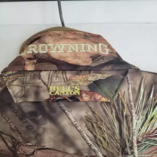 Browning Mens Hell's Canyon Mossy Oak Hunting Vest Camo Small