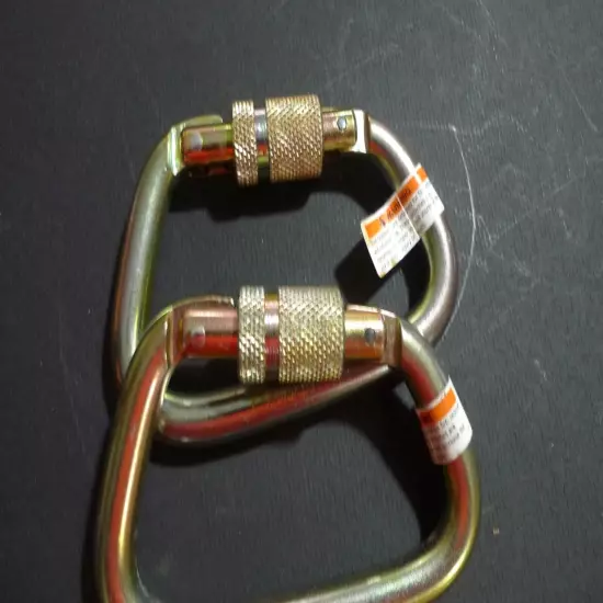 OMEGA - STEEL CARABINERS - LOT OF 2 - # OP716S3 - NEW OLD STOCK -53 KN- MADE@USA