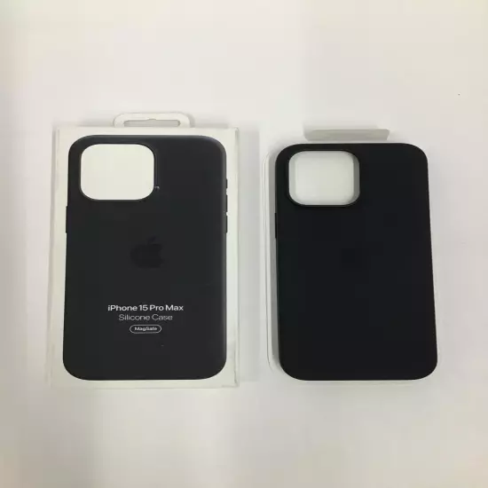 iPhone 15 Pro Max Silicone Case with MagSafe Black MT1M3ZM/A