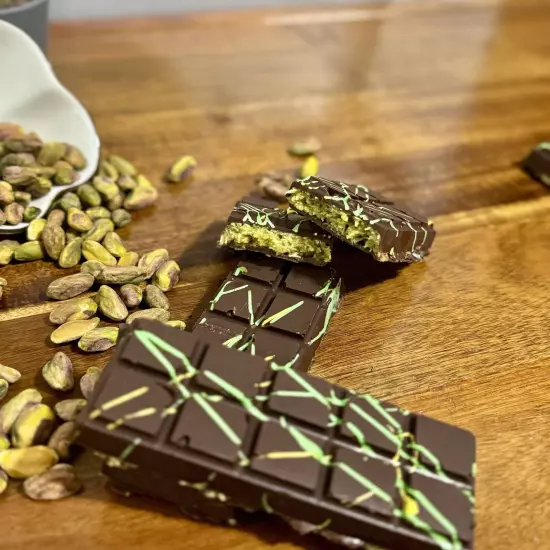 Viral Dubai Kunafa Pistachio Chocolate Bar HOMEMADE