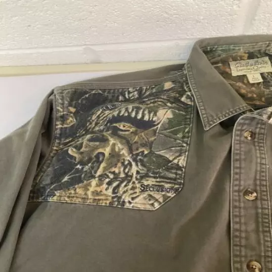 Cabela's Long Sleeve Shooting Shirt Large Green/Seclusion Camo Button Front