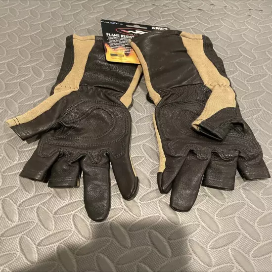 Wiley X Aries Foliage Brown NAVAIR Flight Gloves Medium Flyer Pilot G311ME