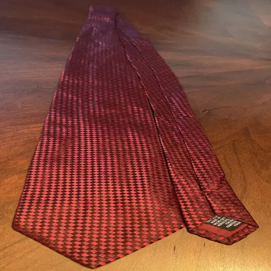 Geoffrey Beene Red 100% Silk Men’s Neck Tie Made In Italy