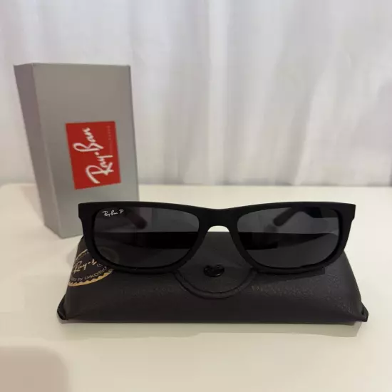 Ray-Ban Justin Matte Black Polarized Grey 54mm Lenses Sunglasses RB4165 622/2V