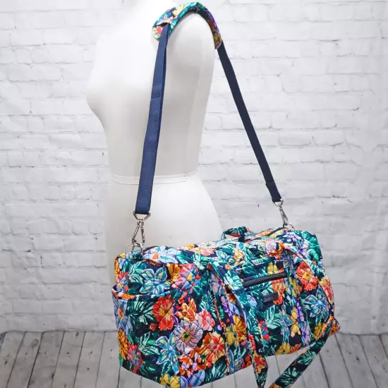 NWT ❤️ vera bradley Happy Blooms Small 18" Duffel Navy Floral Overnight Bag