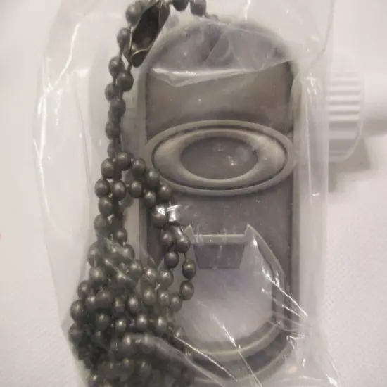 NEW OAKLEY DOG TAG BOTTLE CAP OPENER KEYCHAIN LANYARD DISPLAY ONE ICON CHAIN