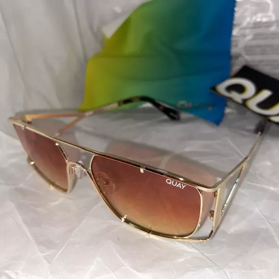 NWT Rare Quay Baddie Behavior Oval Aviator Sunglasses Gold Pink Brand