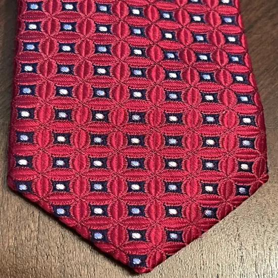 Roundtree & Yorke Red Hand Made 100% Silk Men’s Neck Tie Made In China