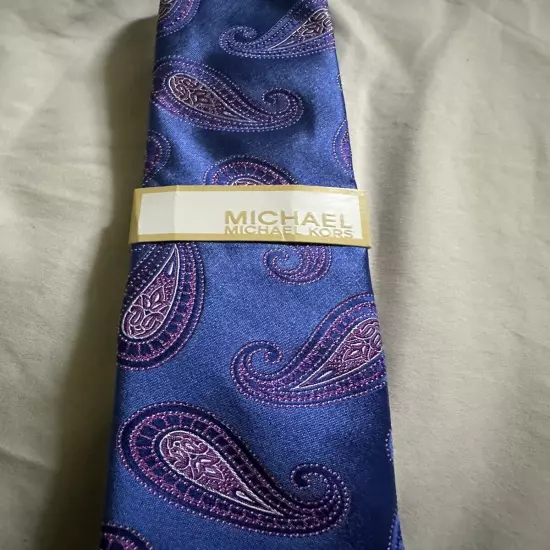 New MICHAEL KORS Mens Silk Tie Blue Paisley New Fashion MSRP $69.50 59x3.25