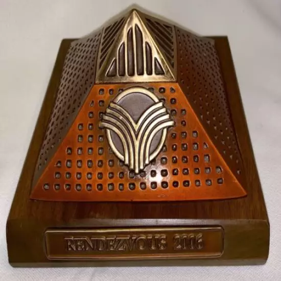 Rare Bronze Rendezvous Golf Club Resort Championship Desk Pyramid Art Trophy