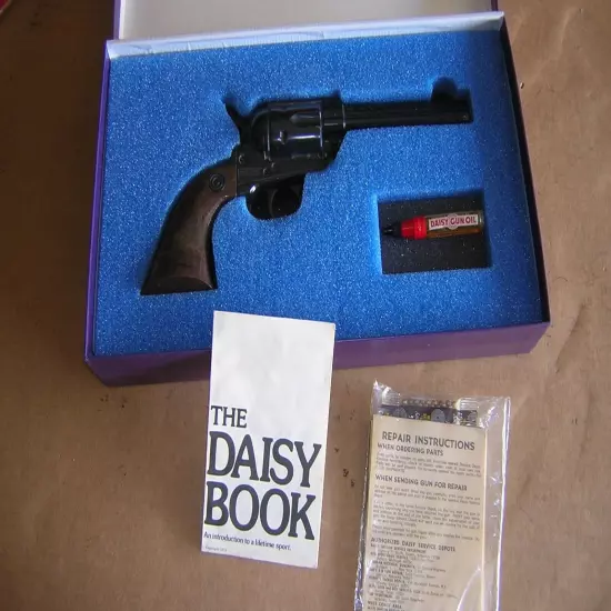 Very Rare . Daisy Model 179 - Single Action Revolver Custom Box, LEW WOODS