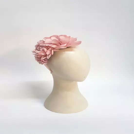 Chrysanthemum Flower Fascinator