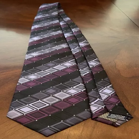 Croft & Barrow Purple Hand Made 100% Polyester Men’s Neck Tie Made In China