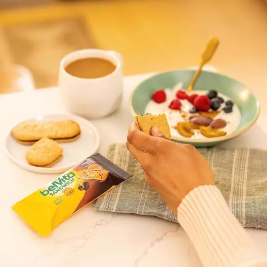 belVita Breakfast Sandwich Dark Chocolate Creme Breakfast Biscuits 30 Total P...