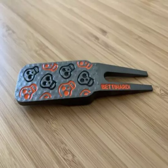 Bettinardi Halloween Skull & Bones Divot Tool