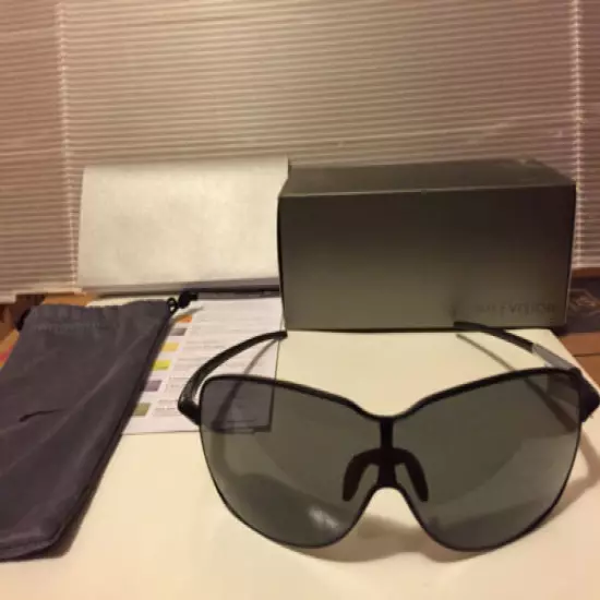 NEW Nike - Unrest - Sunglasses, Matte Black Frame / Grey Lens, EV0319-002