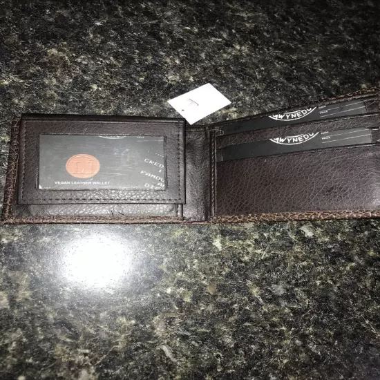 Men's Vegan Wallet 2 Cash Slots 6 Card slots Brown (LR-6)