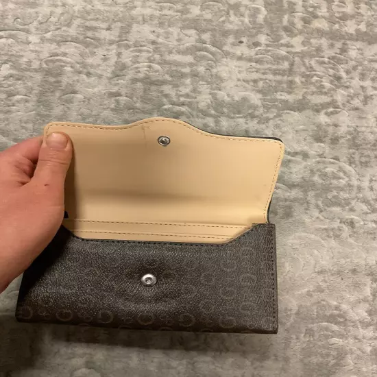 Women Guess Wallet